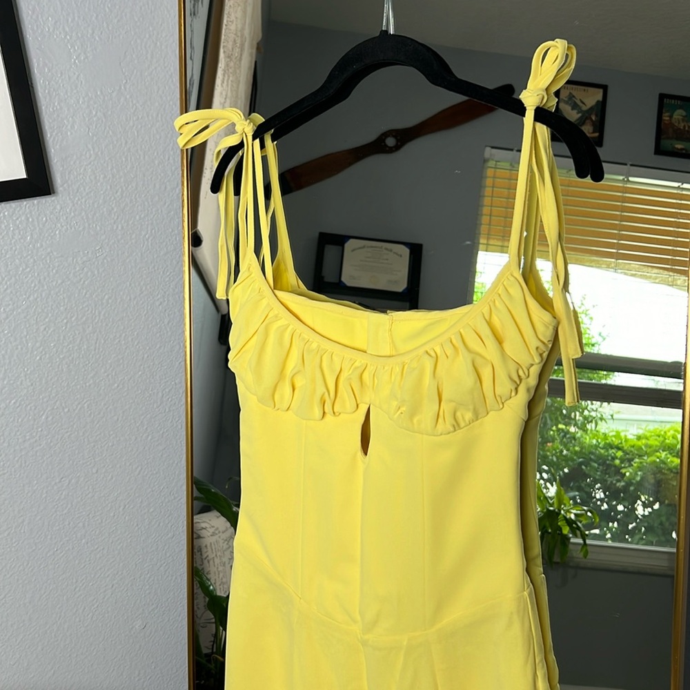 House of CB ‘Soren’ Buttercup Cutout Mermaid Midi  NWT - Picture 8 of 9